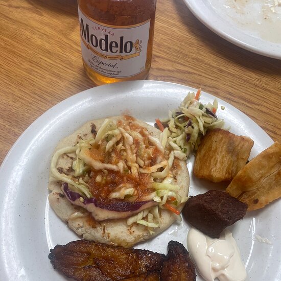 EL AMIGO TAQUERIA Y PUPUSERIA